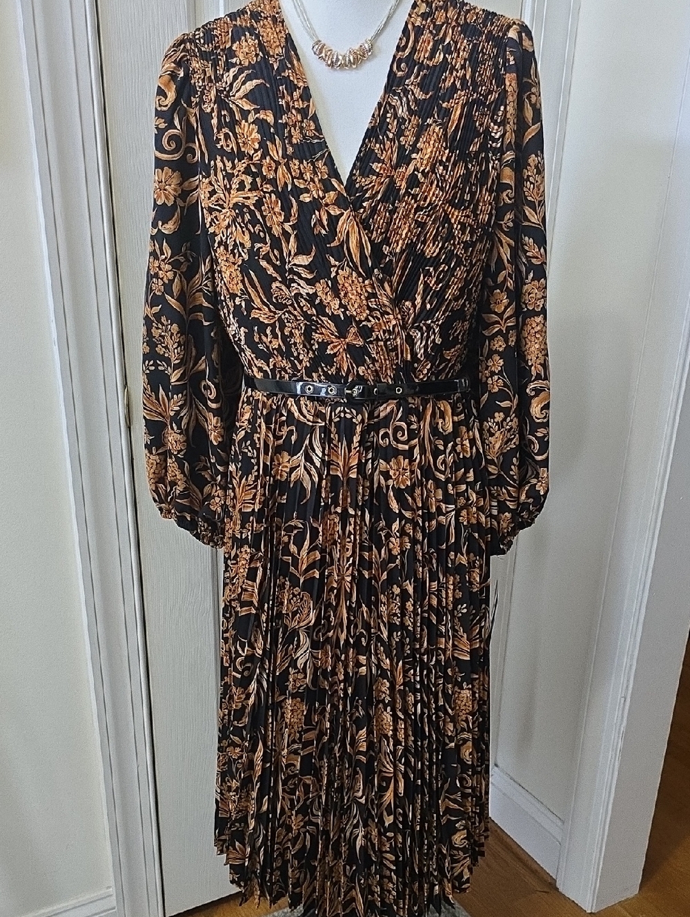 Melonie Brand Women's Plus Black & Gold Floral V-Neck Women’s Dress Size 24W